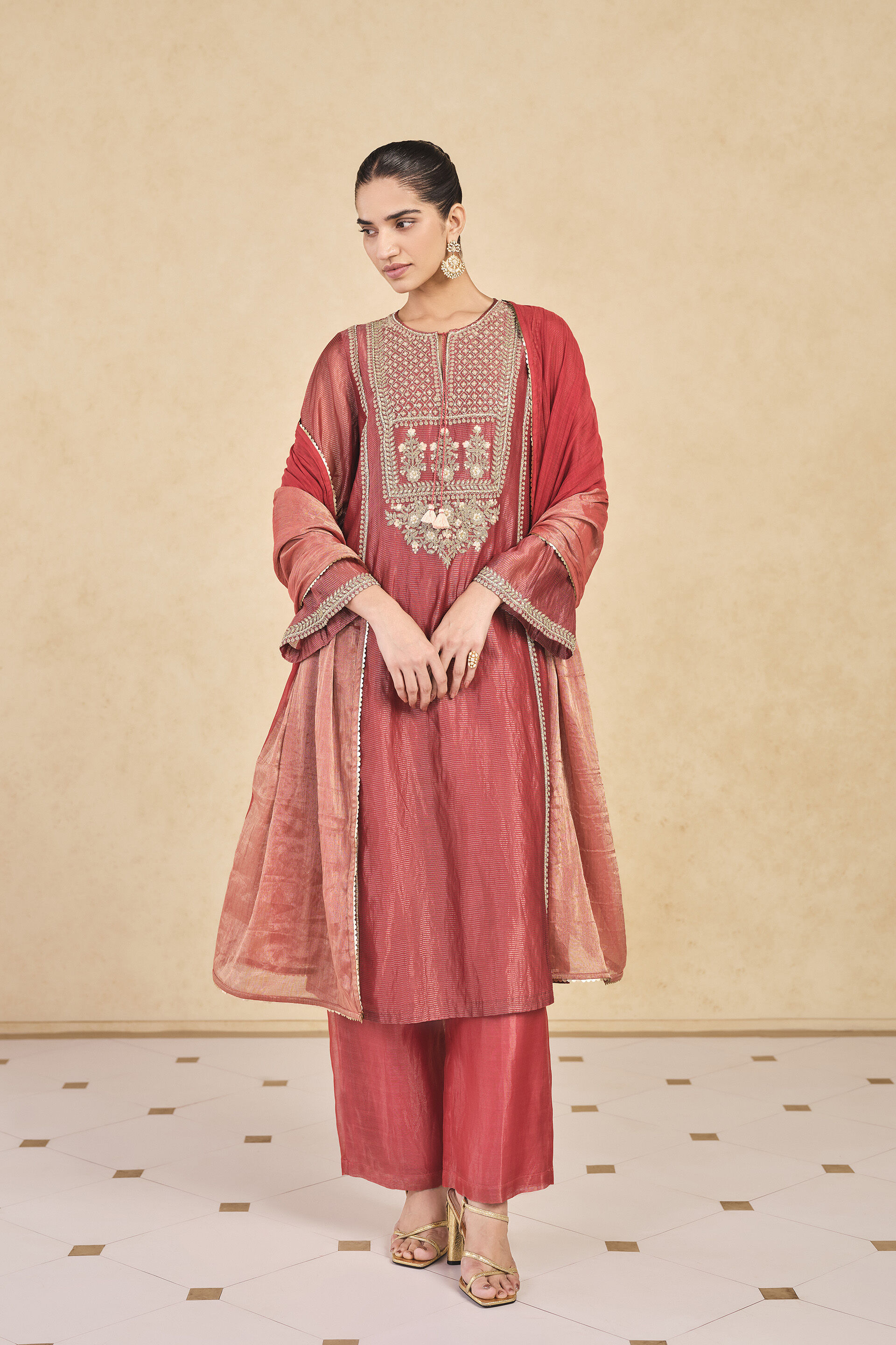 Avimukta Embroidered Zardozi Mul Suit Set - Red